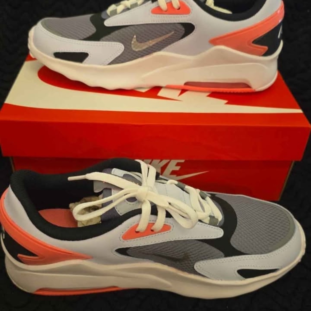 Nike 7Y Air Max Bolt GS Smole Gray Metallic Silver Pink Black NiB